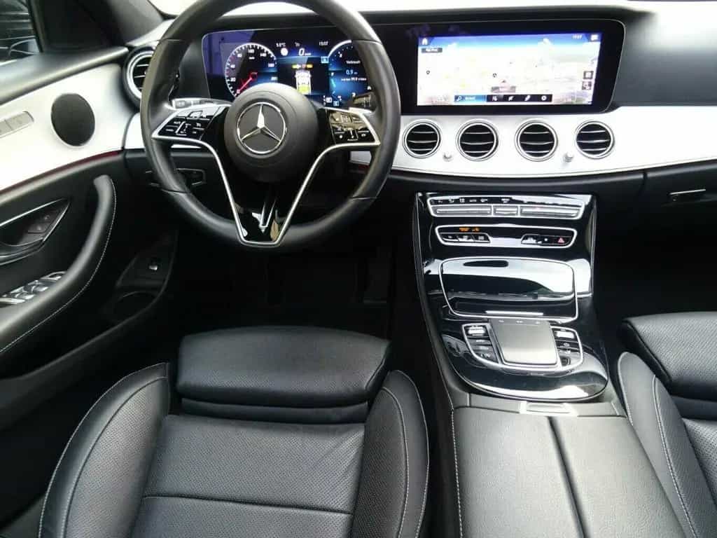 Mercedes-Benz E-Class T 9G-Tronic 4Matic,Avantgarde,Leder,AHK,36 05/2021-photo-3