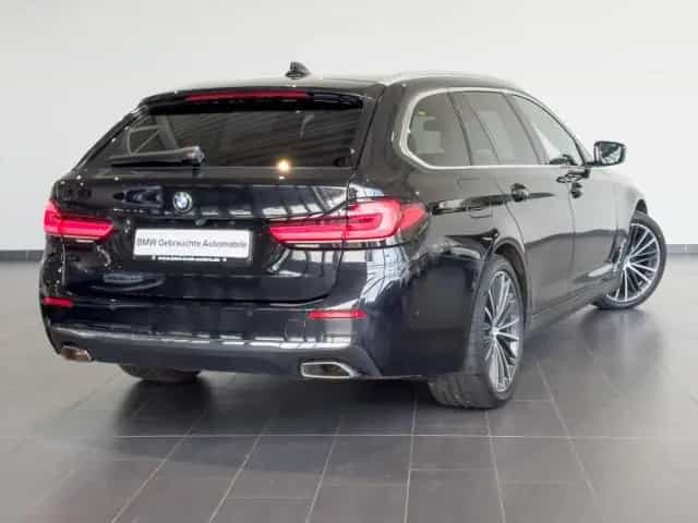 BMW 5 Series 520 d Touring Luxury Line Memory+Pano+Laserlicht 11/2021-photo-2