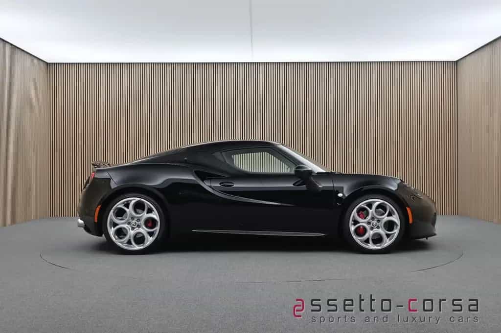 Alfa Romeo 4C *Carbon*10.379km*Classic Rims* Service history 06/2019-photo-4