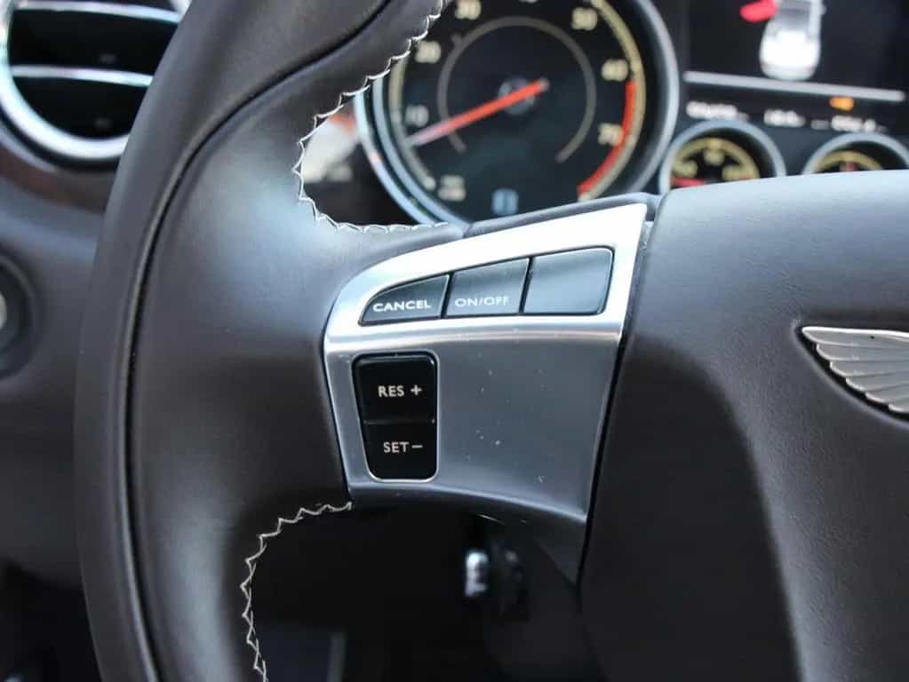 Bentley Continental GTC V8 Convertible 4.0 V8 | Mulliner 01/2018-photo-18