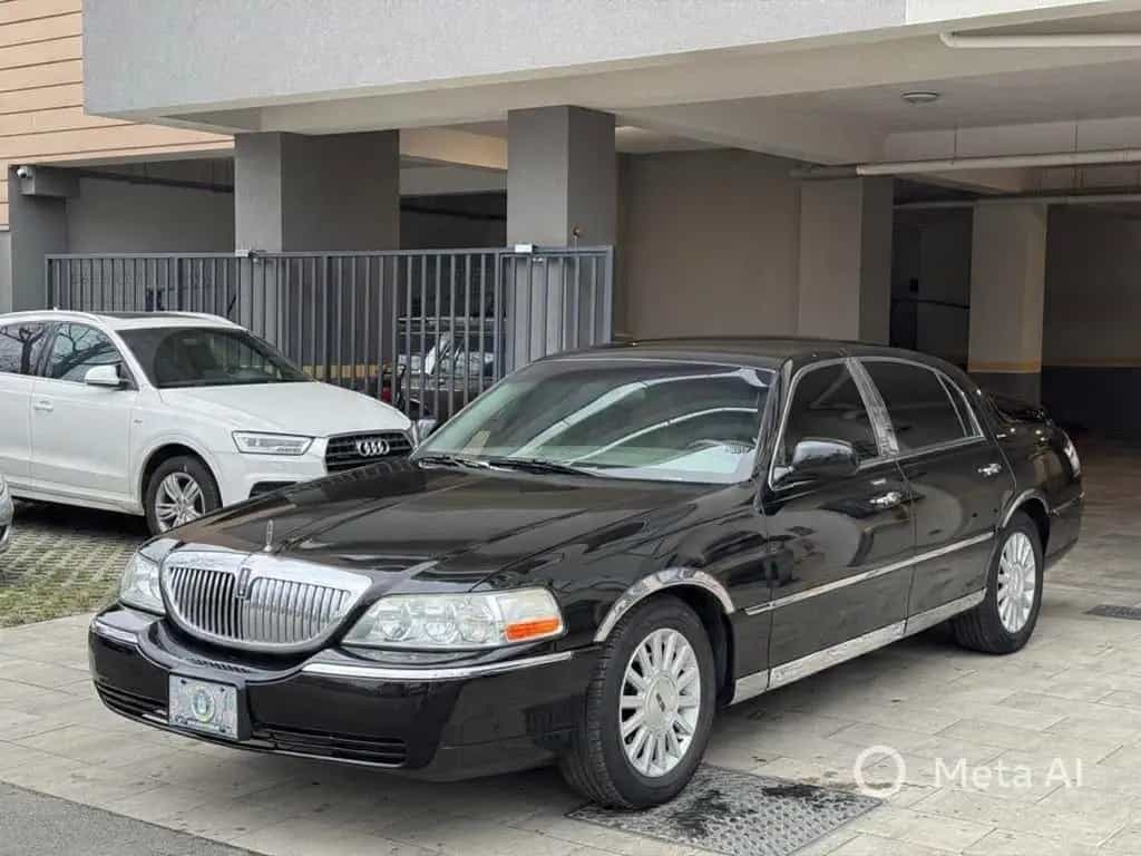Lincoln Town Car 4.6l V8 09/2003-photo-3
