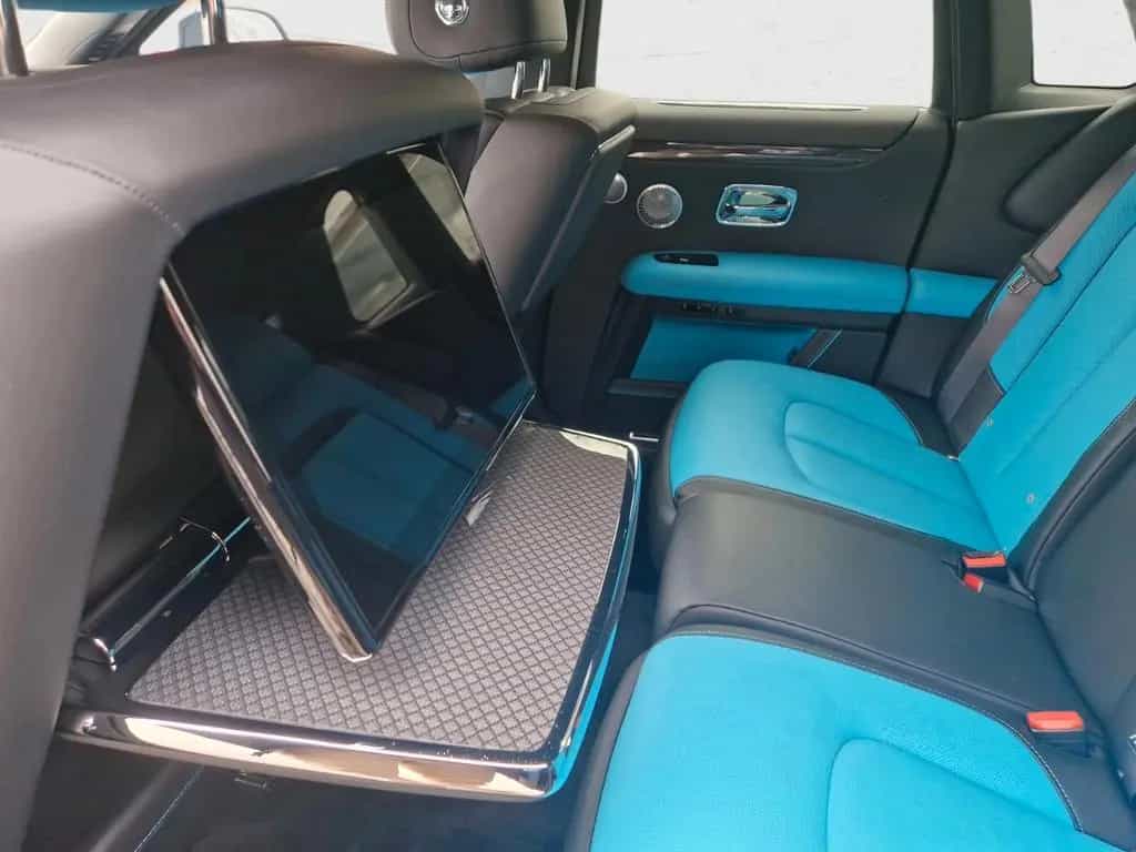 Rolls-Royce Ghost Black Badge null-photo-12