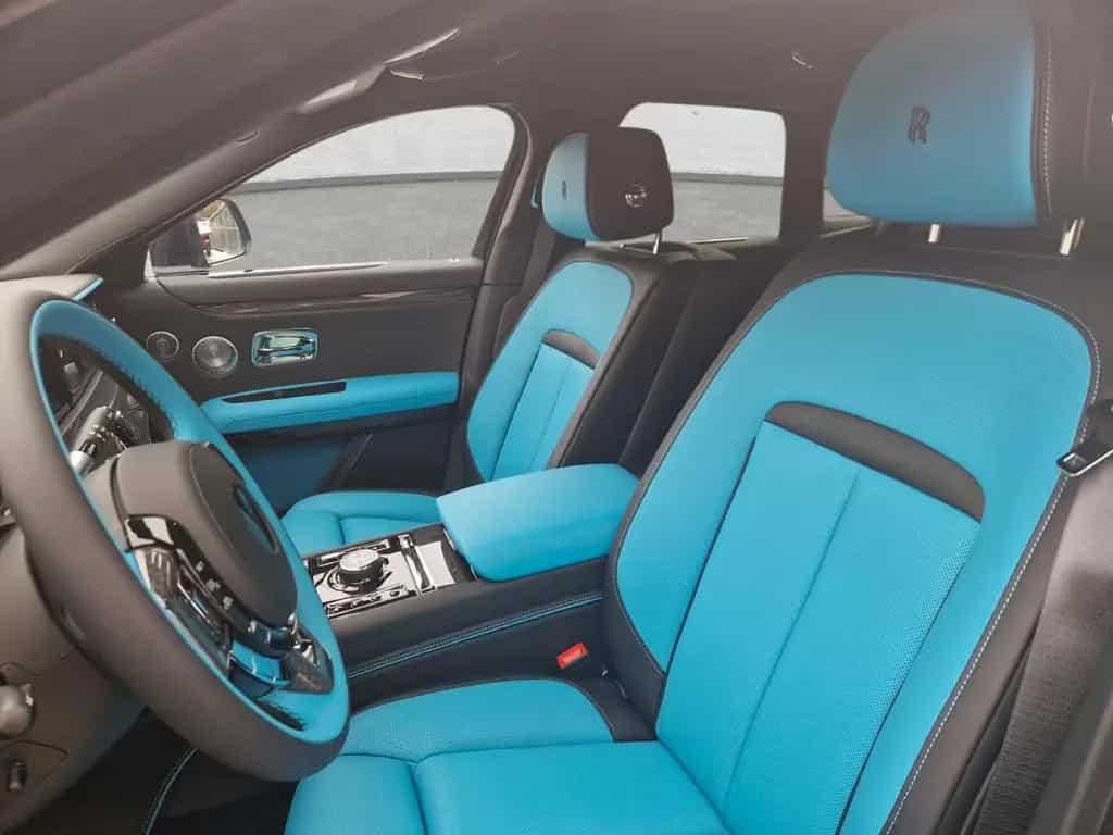 Rolls-Royce Ghost Black Badge null-photo-8