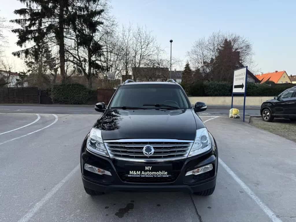 Ssangyong REXTON W Sapphire 4WD/Automatik/AHK/Leder/Navi 02/2015-photo-2