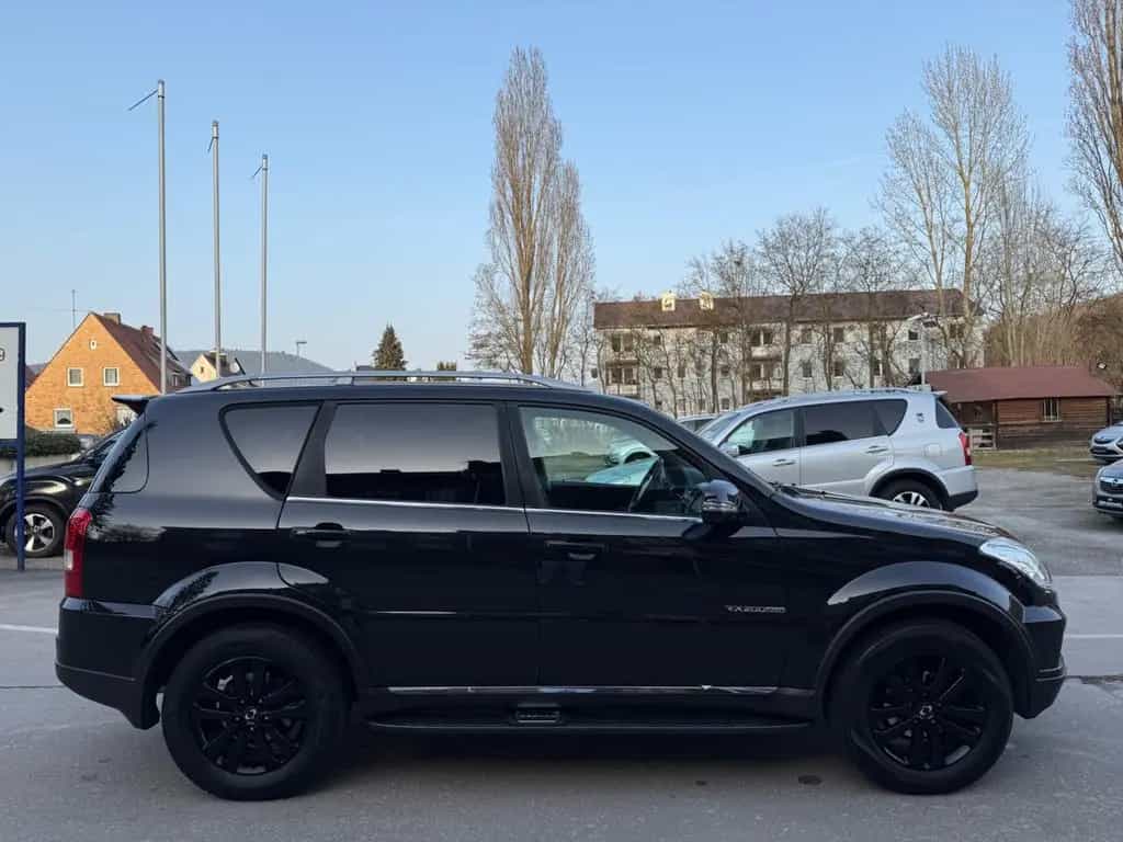 Ssangyong REXTON W Sapphire 4WD/Automatik/AHK/Leder/Navi 02/2015-photo-4