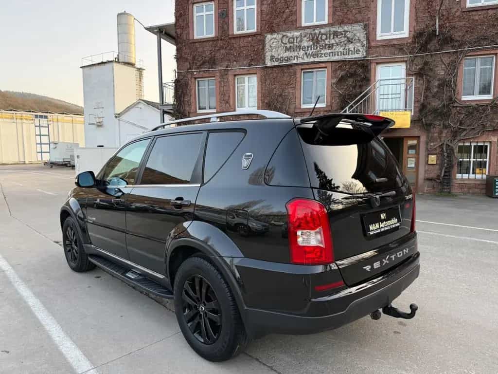 Ssangyong REXTON W Sapphire 4WD/Automatik/AHK/Leder/Navi 02/2015-photo-7