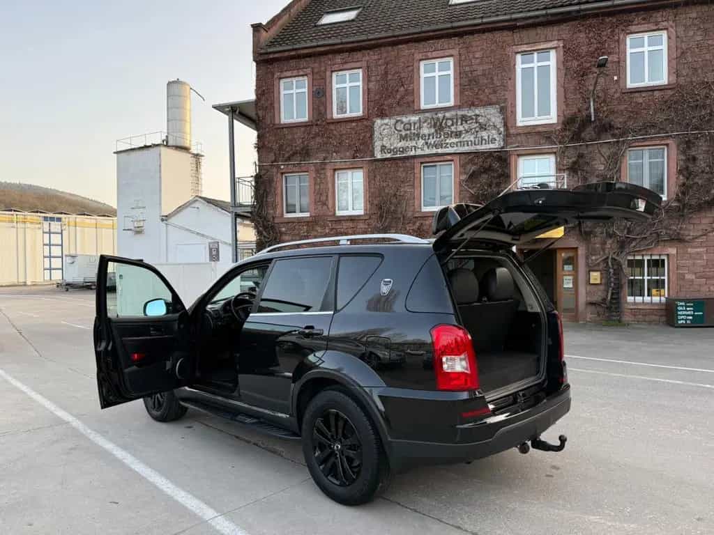Ssangyong REXTON W Sapphire 4WD/Automatik/AHK/Leder/Navi 02/2015-photo-9