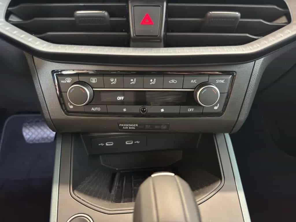 Seat Arona 1.0 TSI DSG Xperience LED NAVI ACC PARKASS 05/2025-photo-17