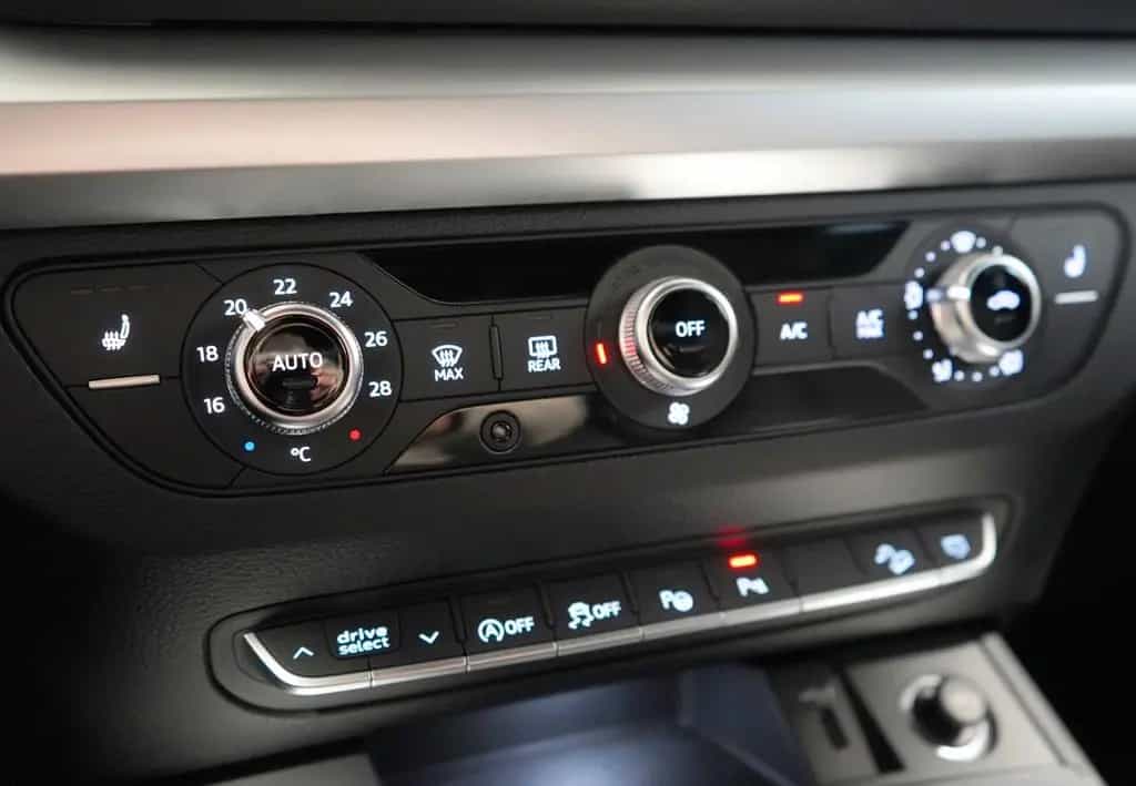 Audi Q5 40 TDI quattro S-Line *ACC*360°KAM*LED*1.HAND 11/2022-photo-18
