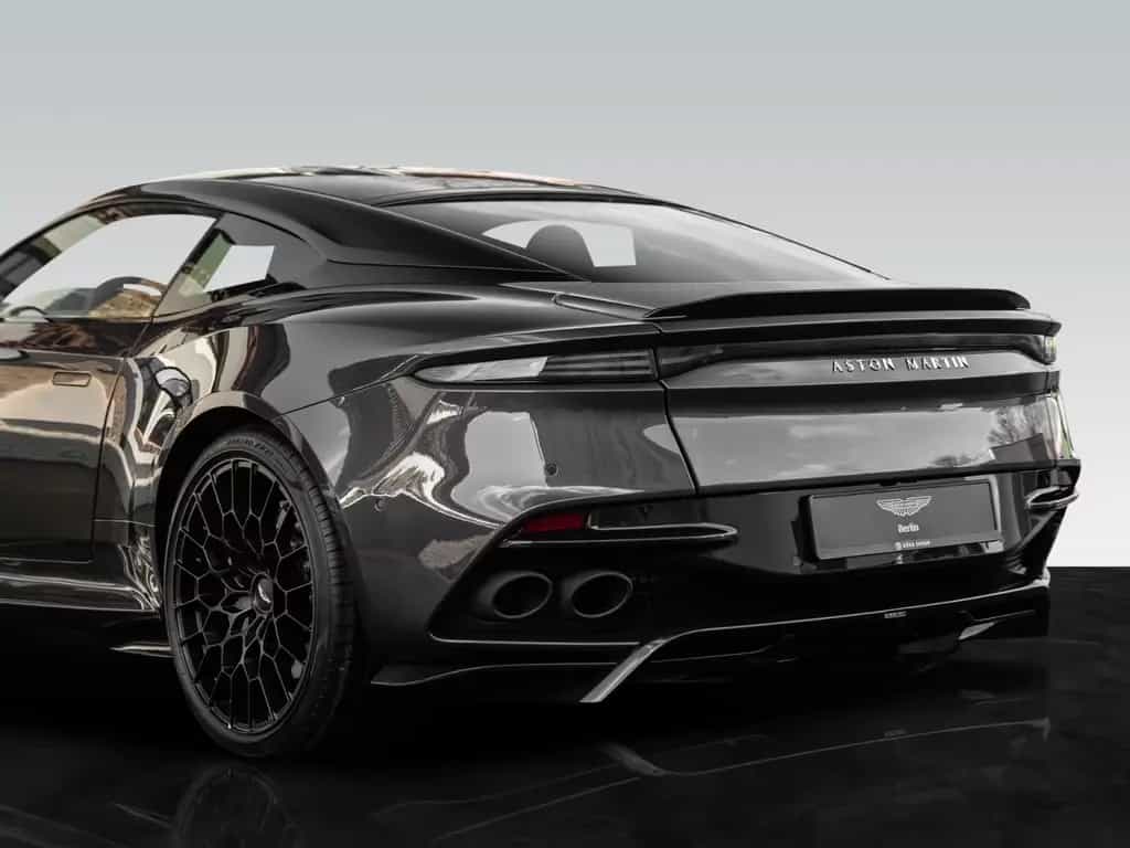 Aston Martin DBS 770 Ultimate | Exterior Carbon | Q-Heritage 08/2024-photo-17