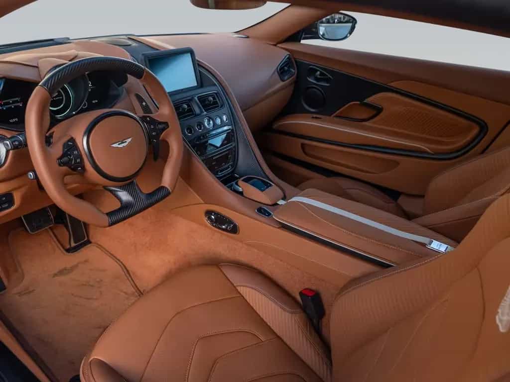 Aston Martin DBS 770 Ultimate | Exterior Carbon | Q-Heritage 08/2024-photo-4