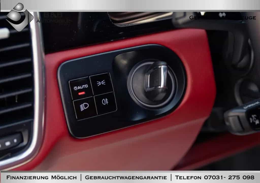 Porsche Cayenne Turbo 2HAND/AHK/SportChrono/NAVI/AppleCa 12/2019-photo-19