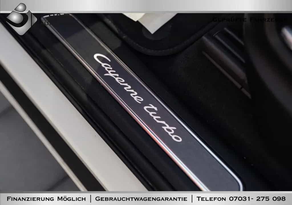 Porsche Cayenne Turbo 2HAND/AHK/SportChrono/NAVI/AppleCa 12/2019-photo-32