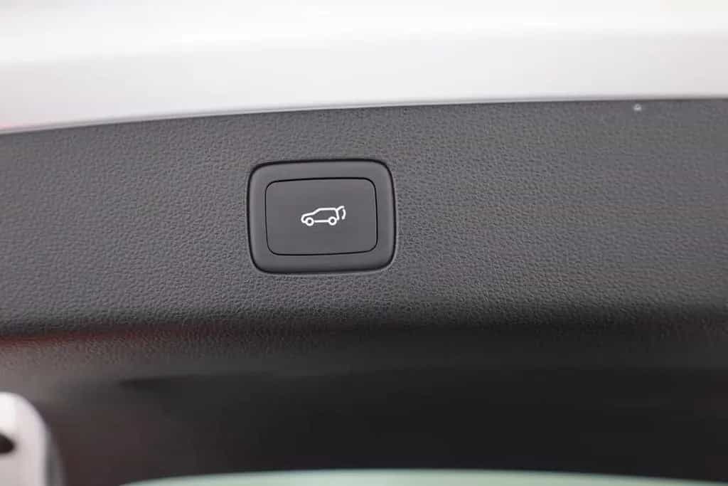 MG HS 1.5 T-GDI Luxury Aut. LED ACC Navi 360° Pano 03/2024-photo-26
