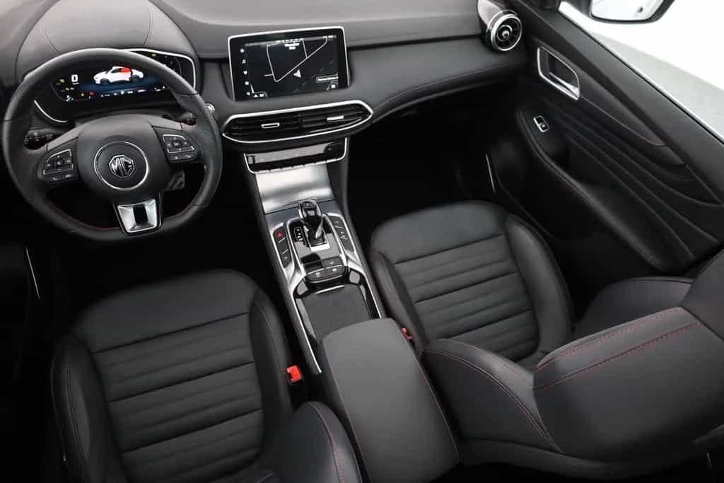 MG HS 1.5 T-GDI Luxury Aut. LED ACC Navi 360° Pano 03/2024-photo-27
