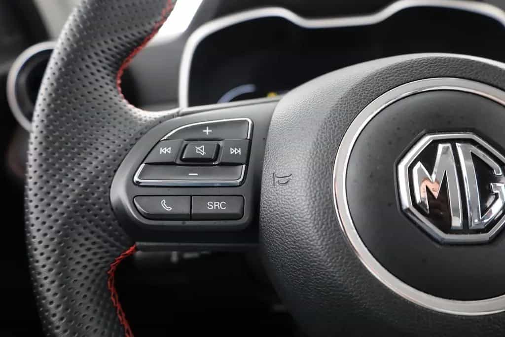 MG ZS 1.0 T-GDI Luxury Aut. LED Navi 360° 05/2024-photo-13