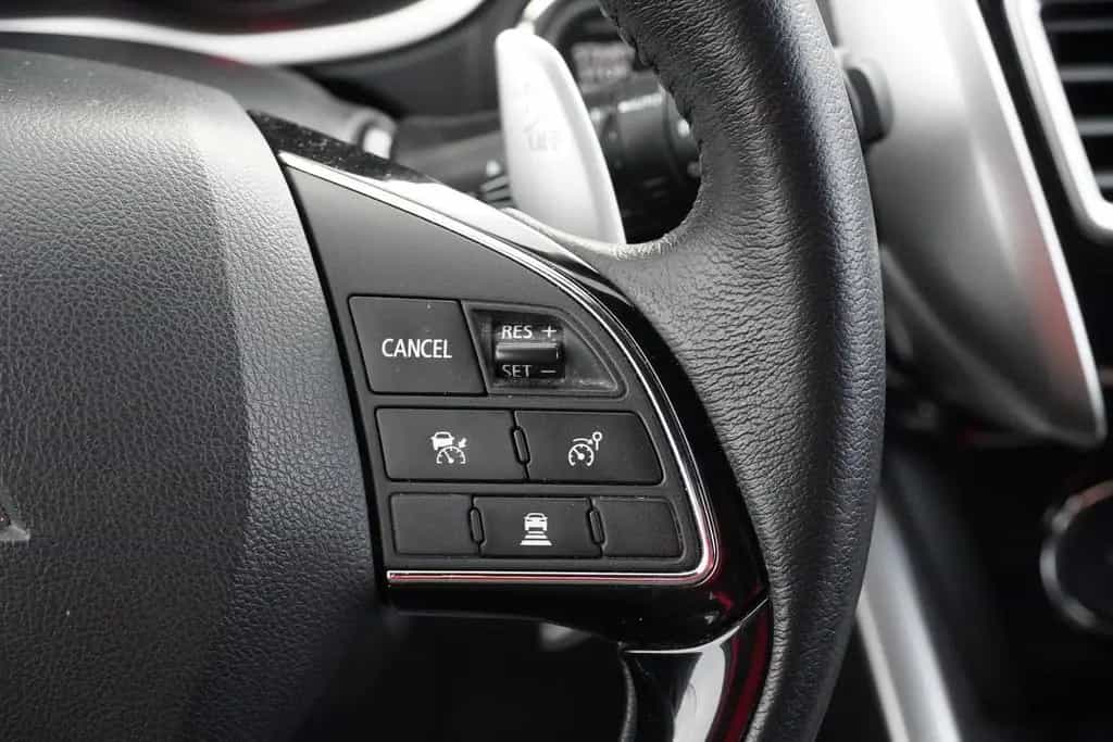 Mitsubishi Eclipse Cross 1.5 T-MIVEC Diamant+ 4WD LED AHK 08/2021-photo-29