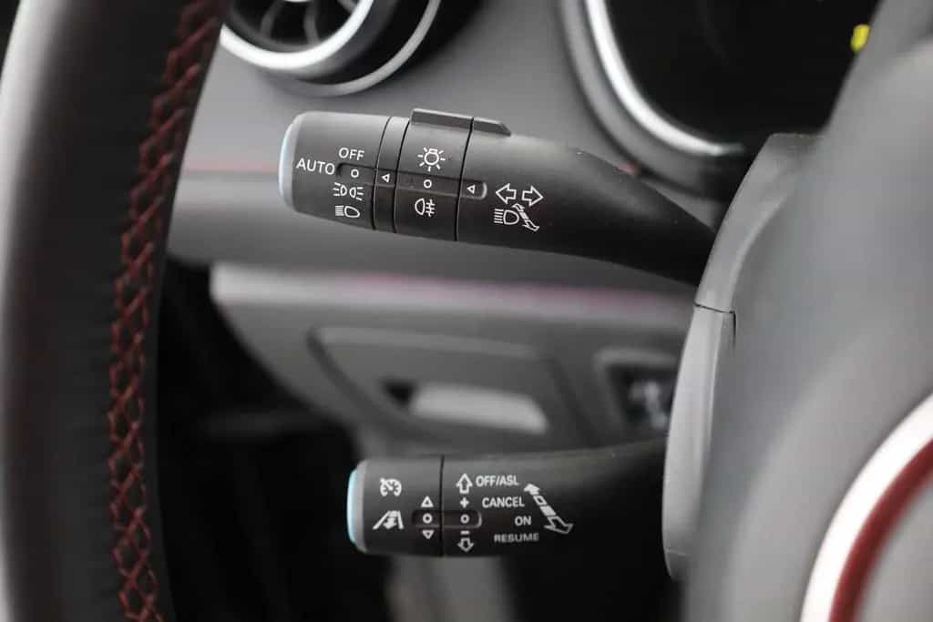 MG HS 1.5 T-GDI Luxury Aut. LED ACC Navi 360° Pano 03/2024-photo-16