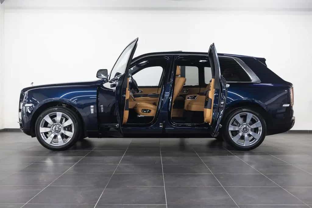 Rolls-Royce Cullinan 03/2019-photo-5