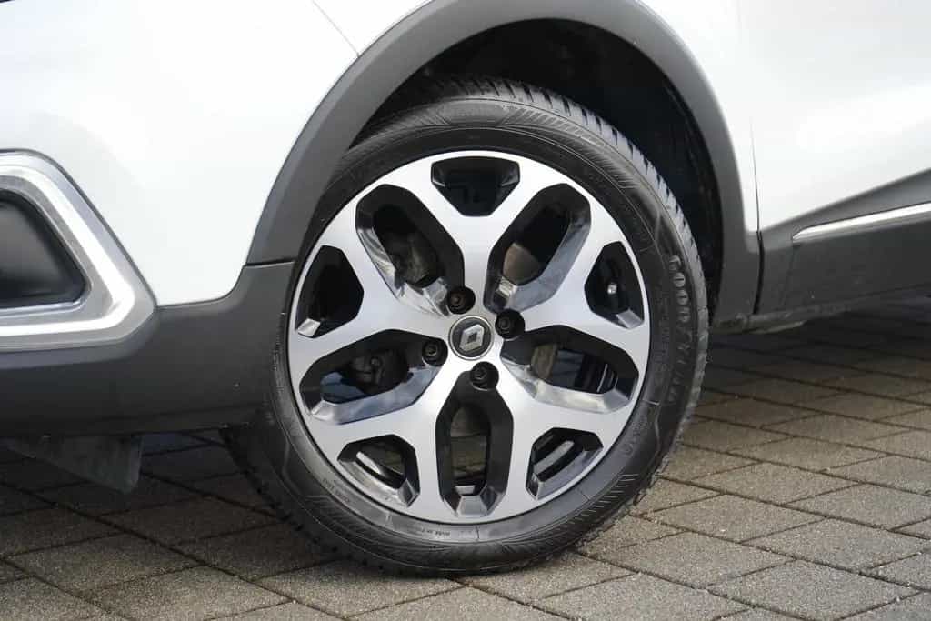 Renault Captur TCe 130 Collection SHZ RKF Navi PDC LED 07/2019-photo-2