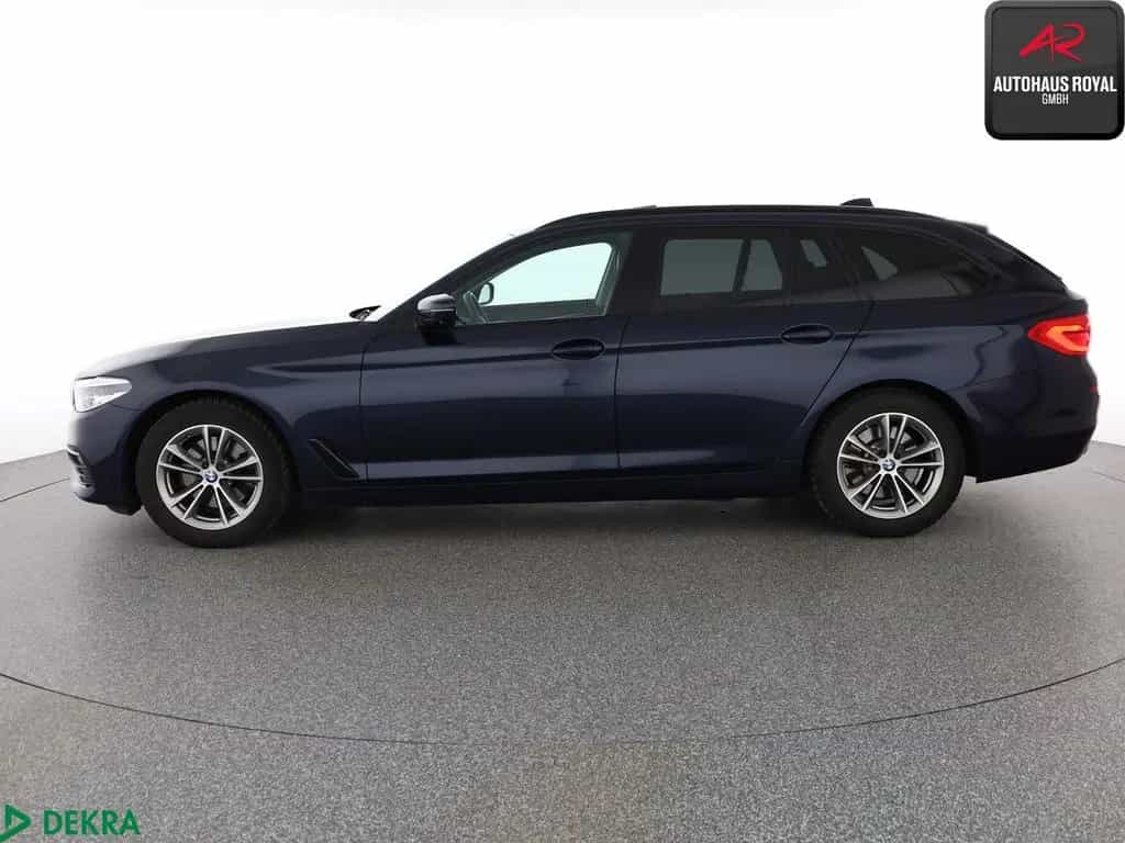 BMW 5 Series 520 i T STANDHEIZ,HUD,360GRAD,ACC,SOFTCLOSE,PANO 04/2020-photo-0
