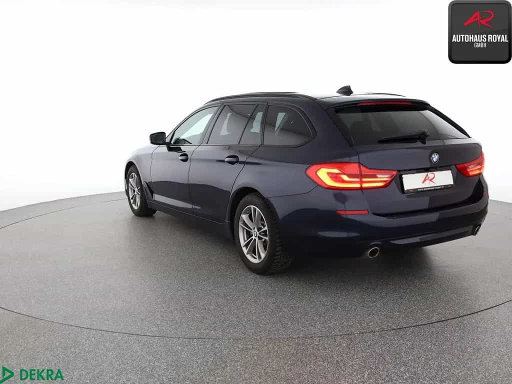 BMW 5 Series 520 i T STANDHEIZ,HUD,360GRAD,ACC,SOFTCLOSE,PANO 04/2020-photo-1