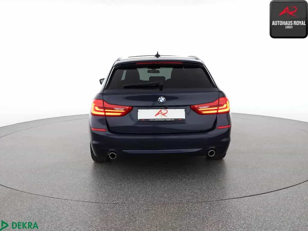 BMW 5 Series 520 i T STANDHEIZ,HUD,360GRAD,ACC,SOFTCLOSE,PANO 04/2020-photo-2
