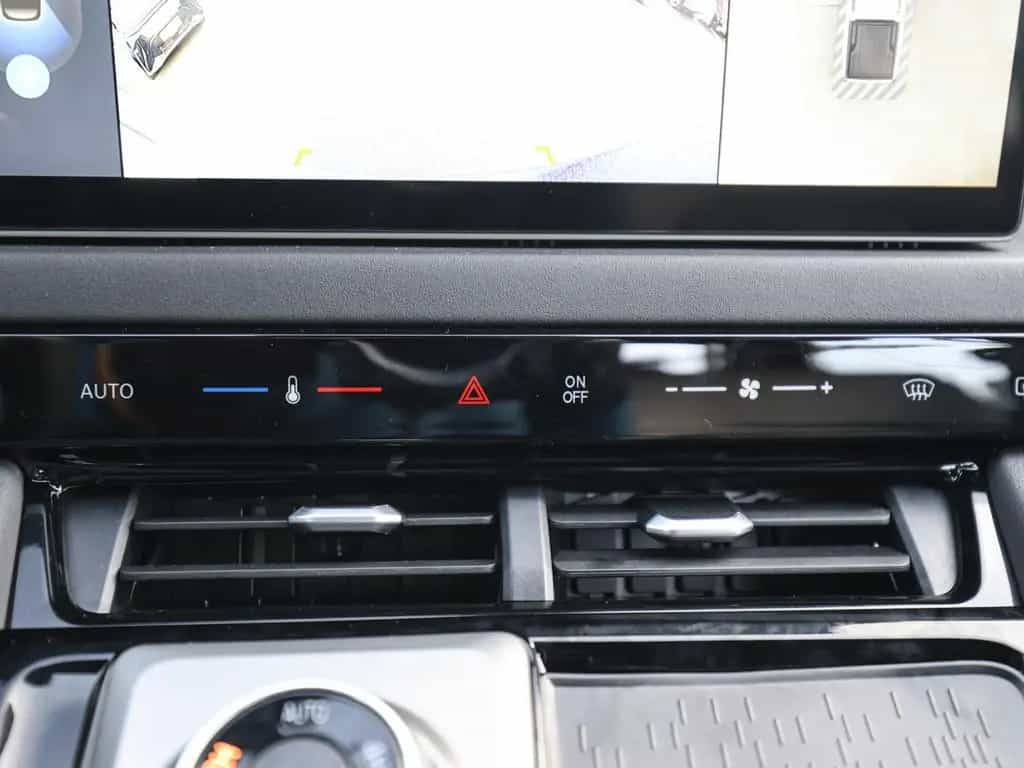 Maxus T60 MAX 4WD Luxury LED Klima Leder 360 ° 3,5t An null-photo-15