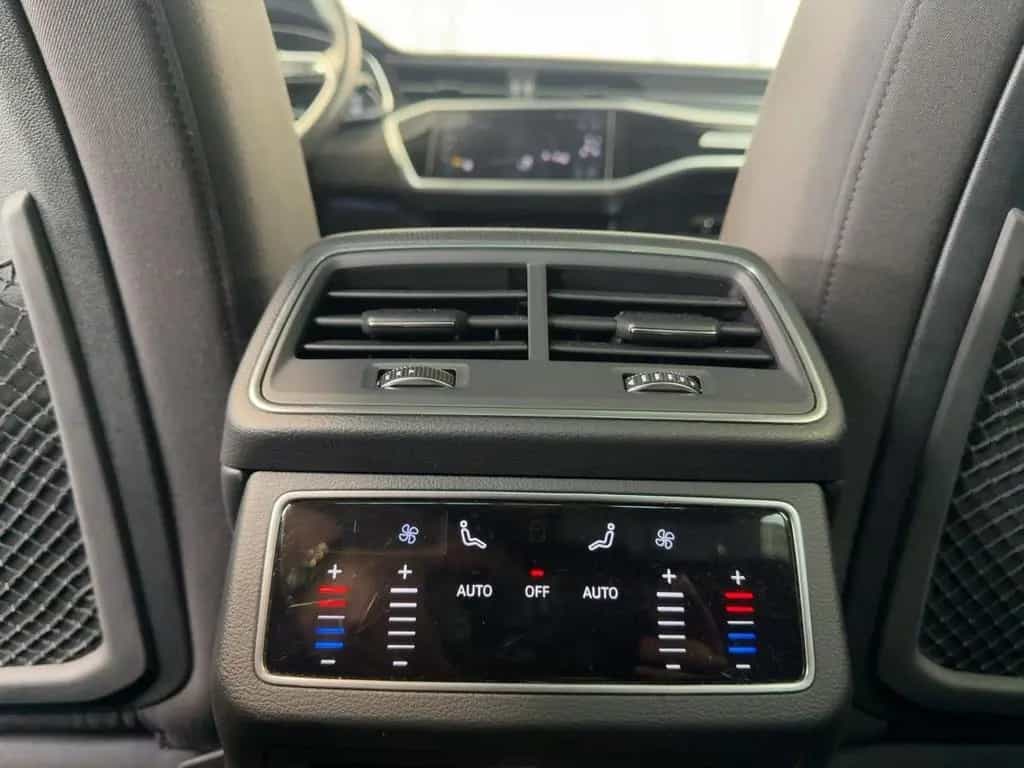 Audi A6 Avant 35 TDI LED Pano 03/2022-photo-13