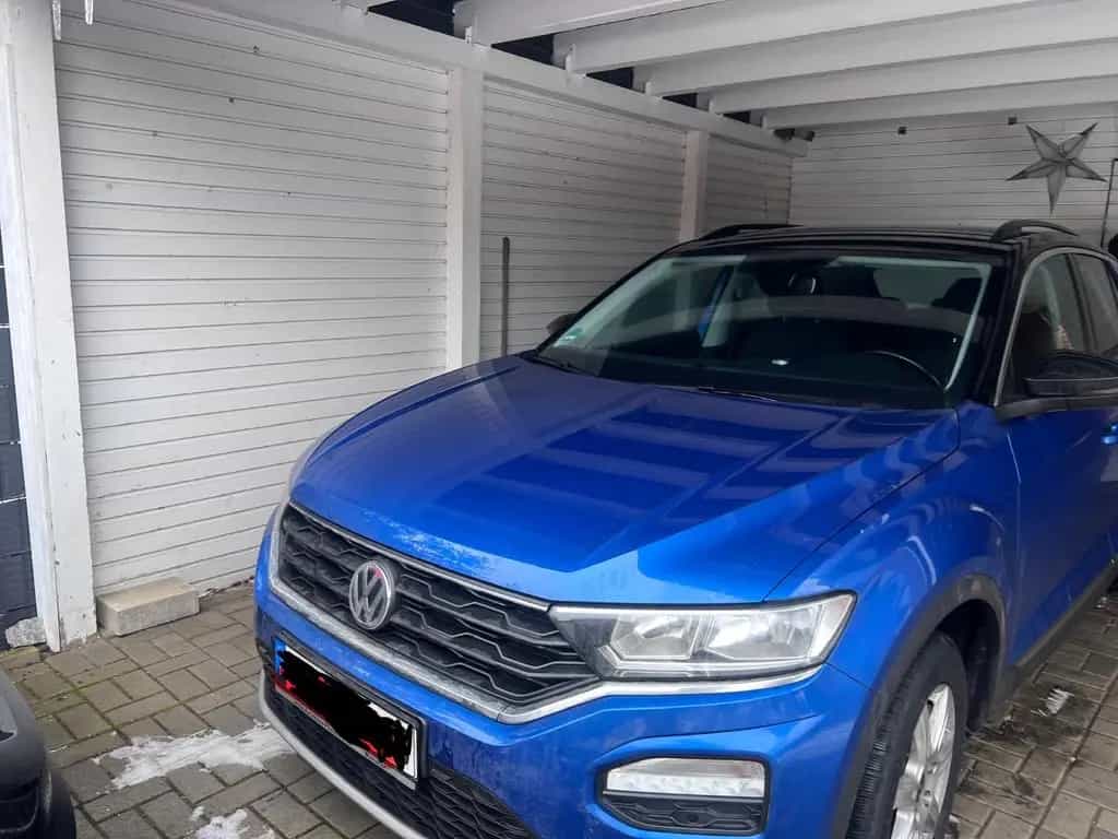 Volkswagen T-Roc 1.0 TSI - Top Zustand 8 fach bereift AHK 06/2018-photo-2
