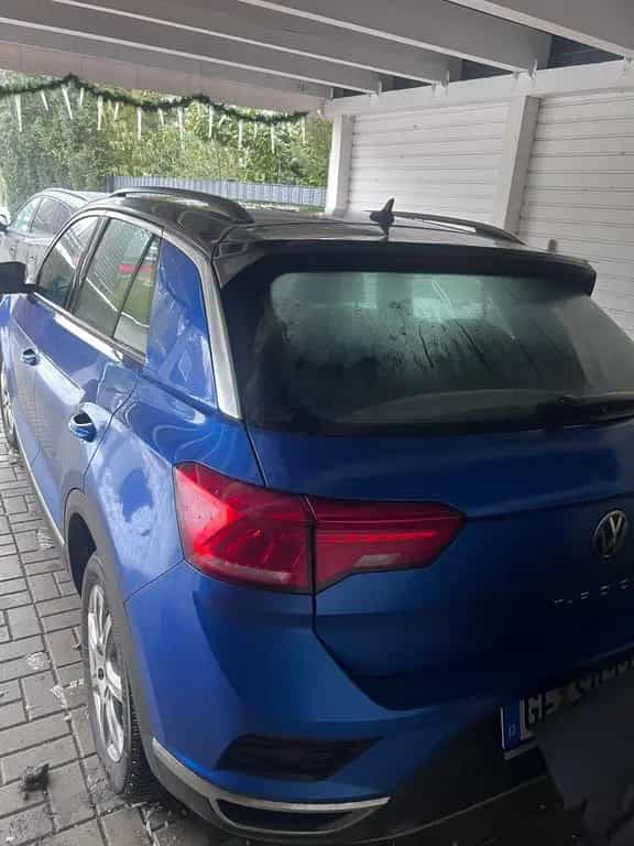 Volkswagen T-Roc 1.0 TSI - Top Zustand 8 fach bereift AHK 06/2018-photo-4