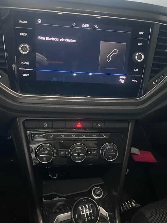 Volkswagen T-Roc 1.0 TSI - Top Zustand 8 fach bereift AHK 06/2018-photo-6