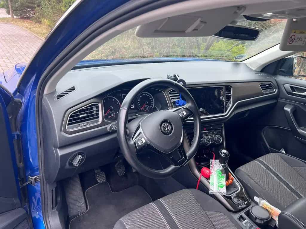 Volkswagen T-Roc 1.0 TSI - Top Zustand 8 fach bereift AHK 06/2018-photo-8