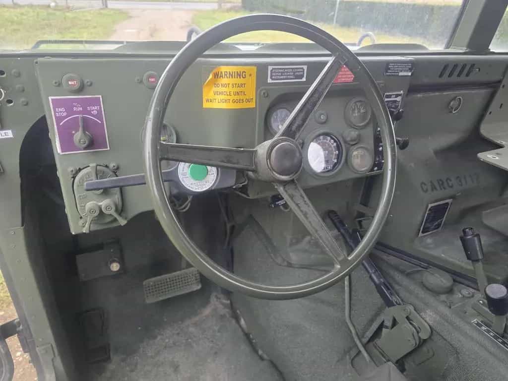 Hummer H1 06/1986-photo-18