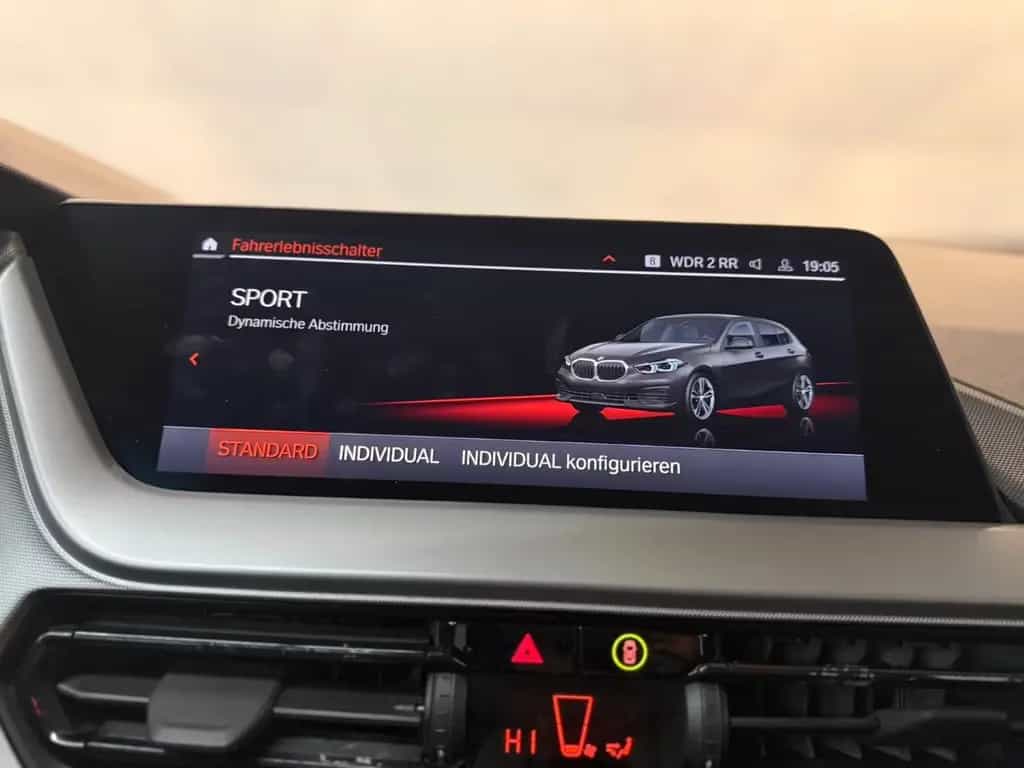 BMW 116 i*Navi*LED*SHZ*MwSt.*1.Hand*Scheckheft*Top* 12/2022-photo-27