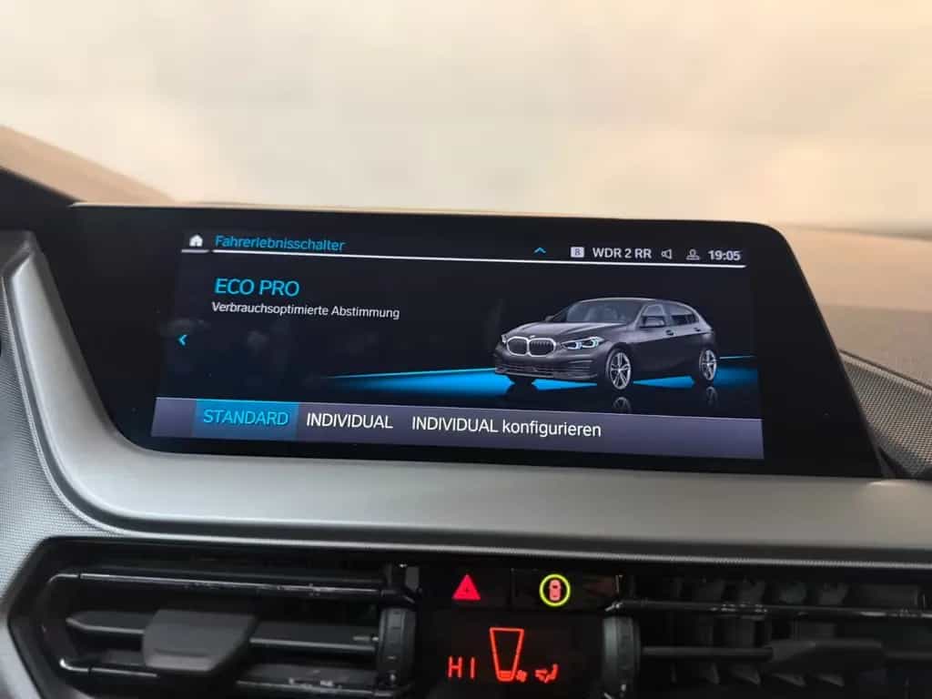 BMW 116 i*Navi*LED*SHZ*MwSt.*1.Hand*Scheckheft*Top* 12/2022-photo-24
