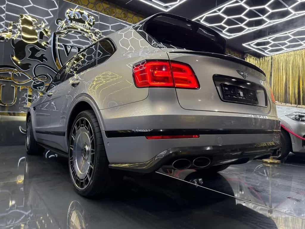 Bentley Bentayga 6.0 W12 AKRAPOVIC CARBON 24z MANSORY 08/2018-photo-11
