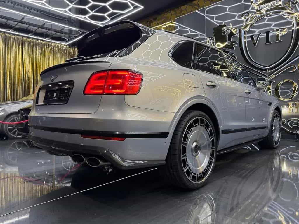 Bentley Bentayga 6.0 W12 AKRAPOVIC CARBON 24z MANSORY 08/2018-photo-15