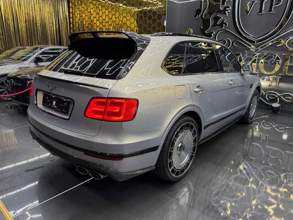 Bentley Bentayga 6.0 W12 AKRAPOVIC CARBON 24z MANSORY 08/2018-photo-16