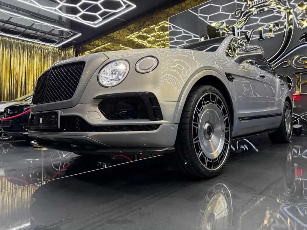 Bentley Bentayga 6.0 W12 AKRAPOVIC CARBON 24z MANSORY 08/2018-photo-2