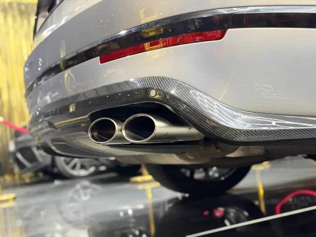 Bentley Bentayga 6.0 W12 AKRAPOVIC CARBON 24z MANSORY 08/2018-photo-24
