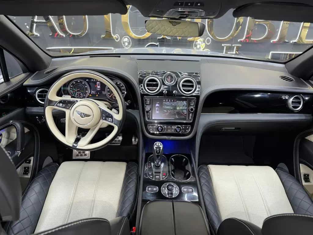 Bentley Bentayga 6.0 W12 AKRAPOVIC CARBON 24z MANSORY 08/2018-photo-31
