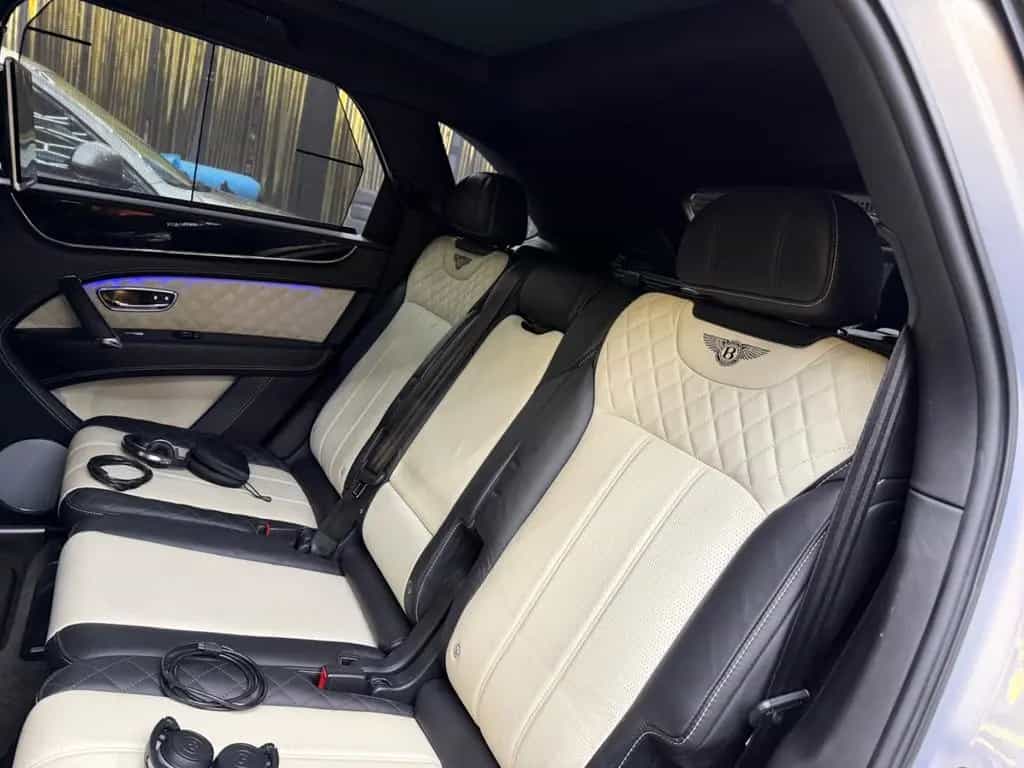 Bentley Bentayga 6.0 W12 AKRAPOVIC CARBON 24z MANSORY 08/2018-photo-37