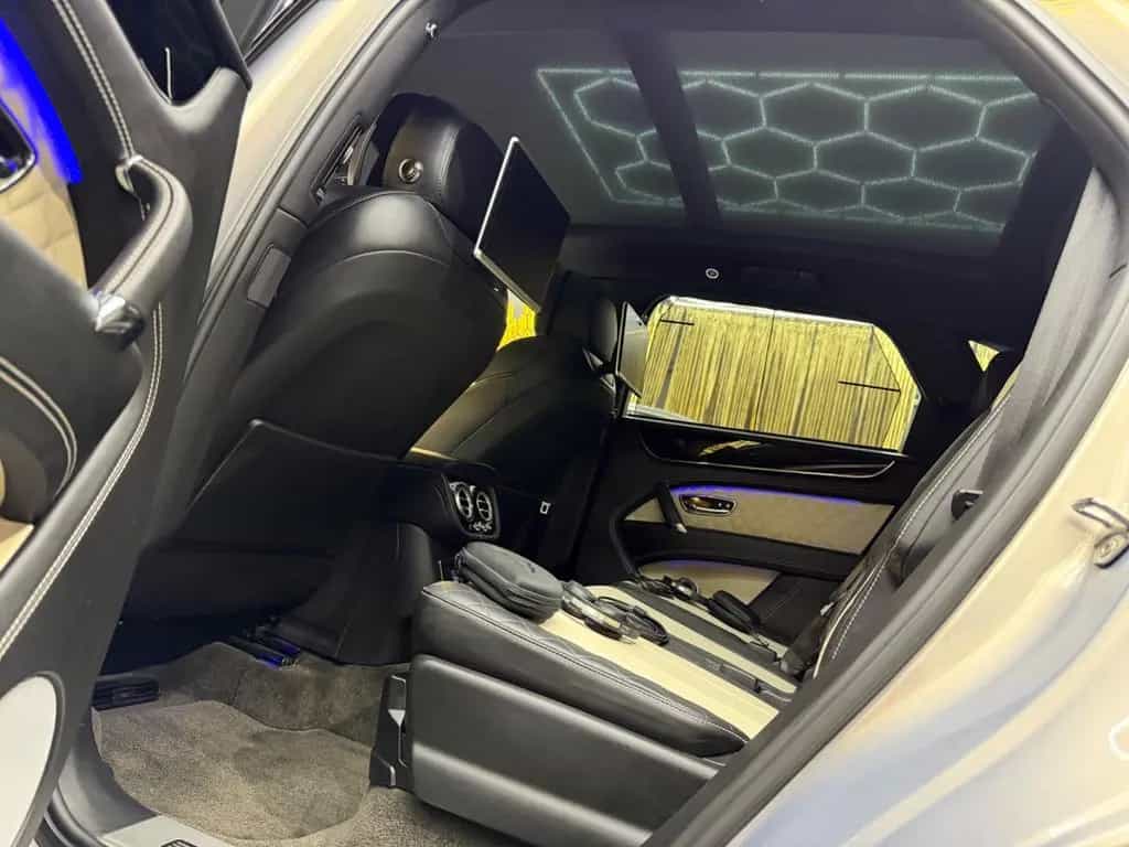Bentley Bentayga 6.0 W12 AKRAPOVIC CARBON 24z MANSORY 08/2018-photo-40