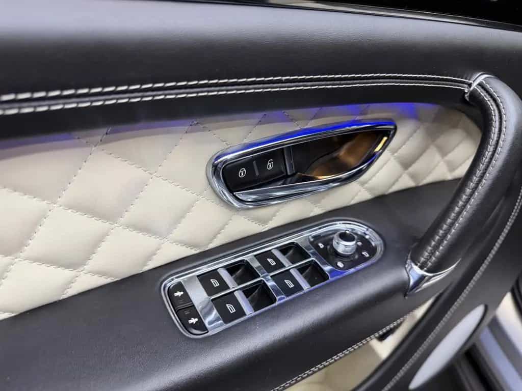 Bentley Bentayga 6.0 W12 AKRAPOVIC CARBON 24z MANSORY 08/2018-photo-46