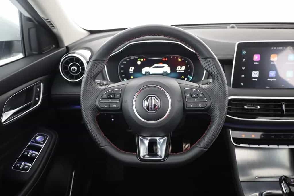 MG HS 1.5 T-GDI Luxury Aut. LED ACC Navi 360° Pano 03/2024-photo-14
