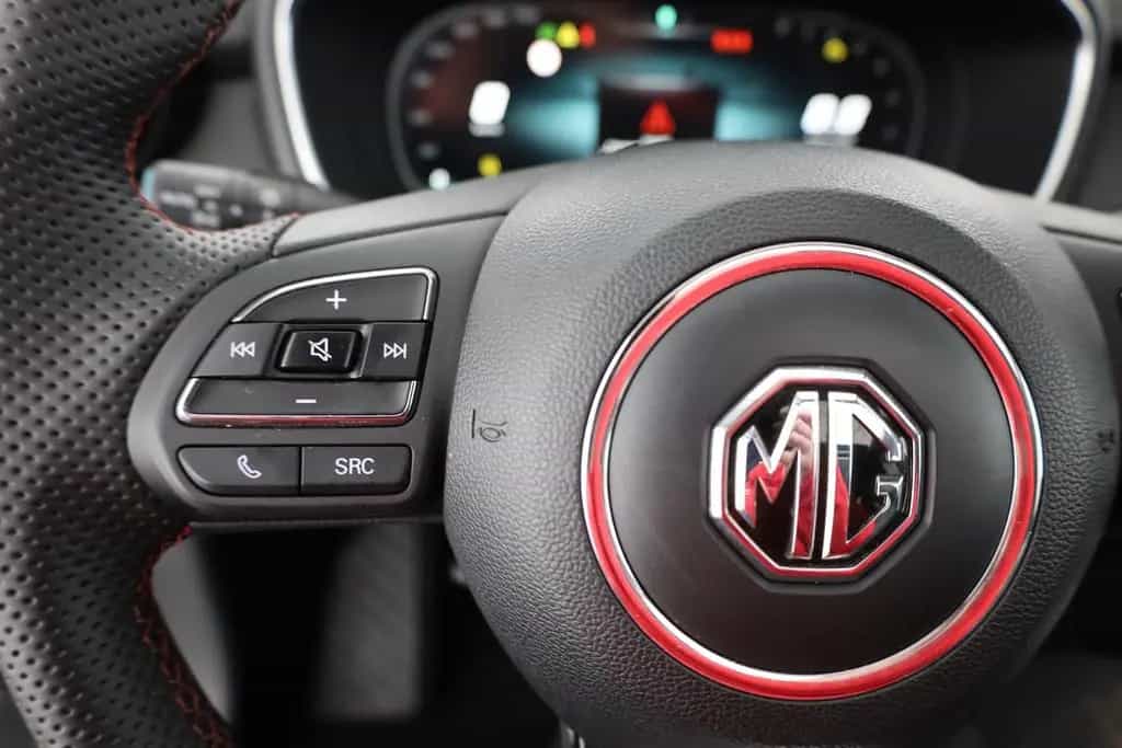 MG HS 1.5 T-GDI Luxury Aut. LED ACC Navi 360° Pano 03/2024-photo-15