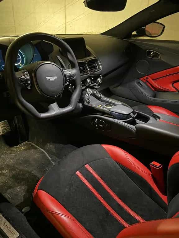 Aston Martin V8 Vantage 4.0 V8 04/2022-photo-6