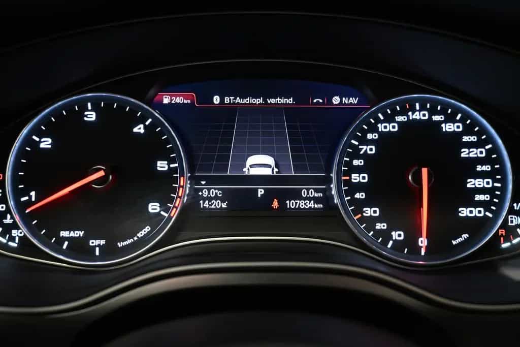 Audi A6 Avant 3.0 TDI Comp q S-LINE *BOSE*KEYLESS*AHK 12/2016-photo-32