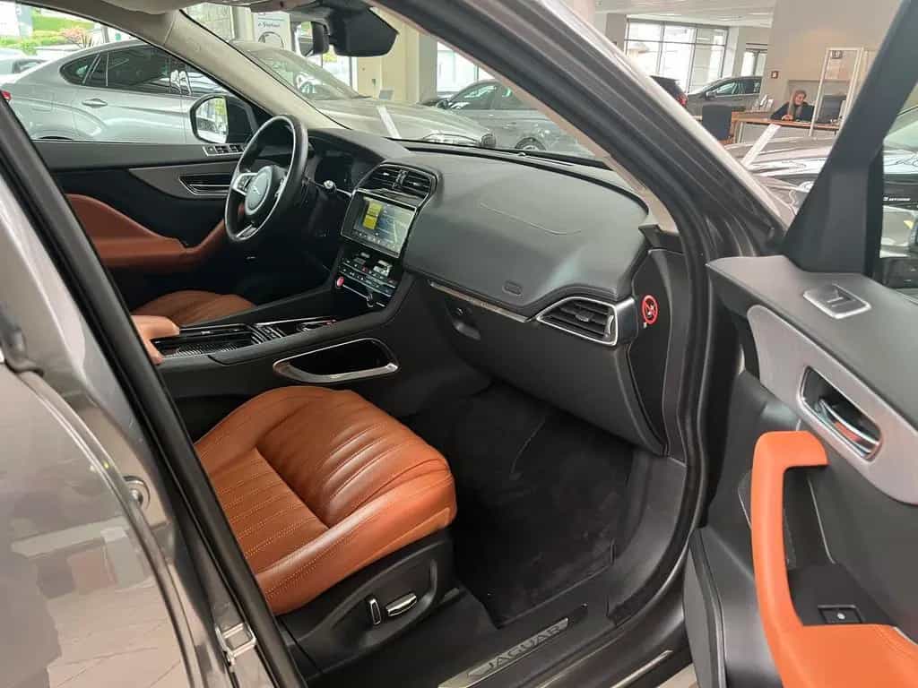 Jaguar F-Pace Portfolio AWD*PANO*KAMERA*SHZ*LEDER* 09/2018-photo-19